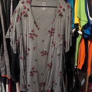 Floral V-Neck Short Sleeve Top